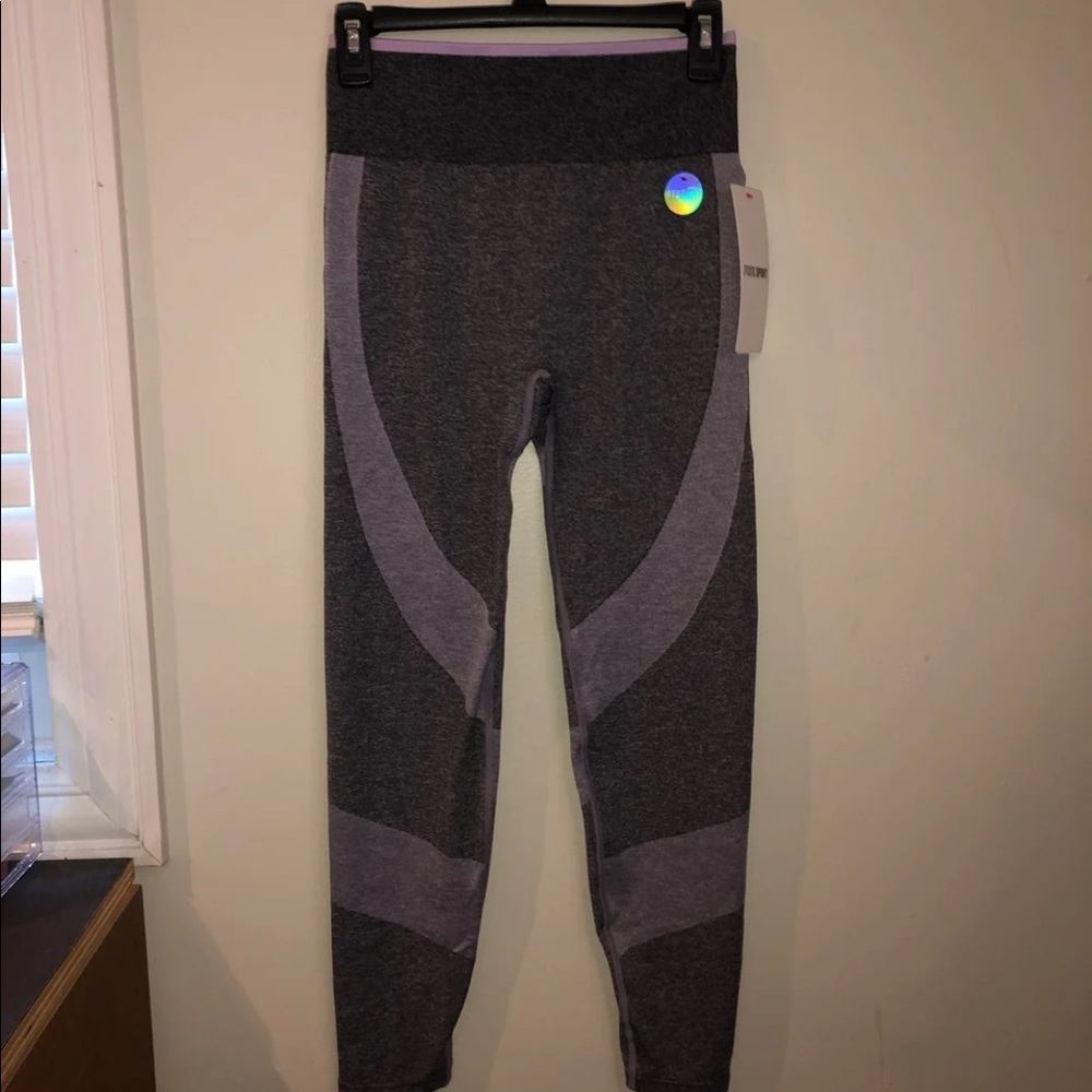 PINK Leggings
